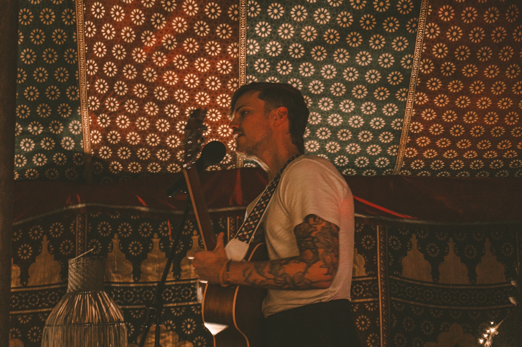 MacEagon performing in Portugal.